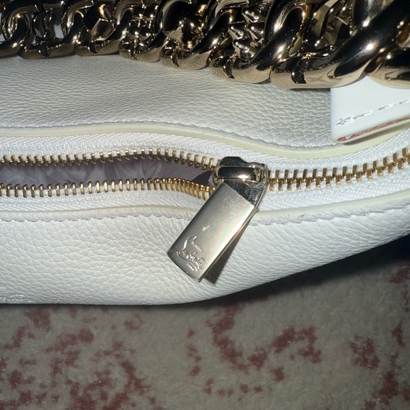 Christian Louboutin White Leather Shoulder Bag
LOUBILA - Picture 6 of 7